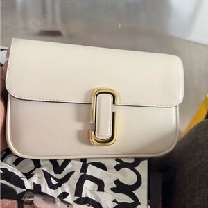 Marc Jacob’s J shoulder bag in cream NWT